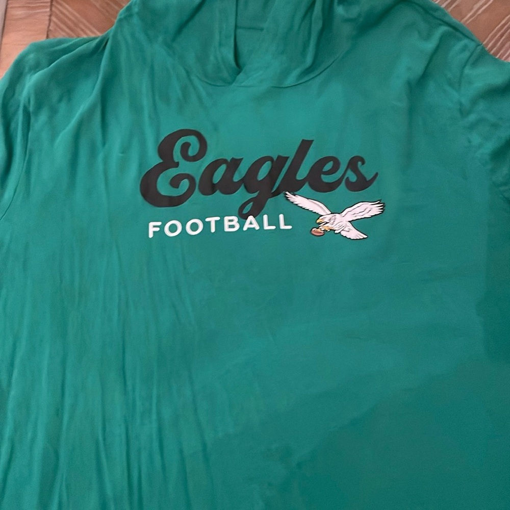 Eagles short sleeved hoodie.